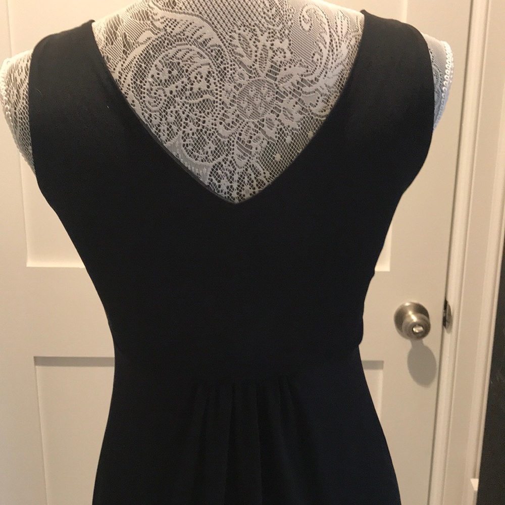 Sleeveless black dress - Picture 3 of 6